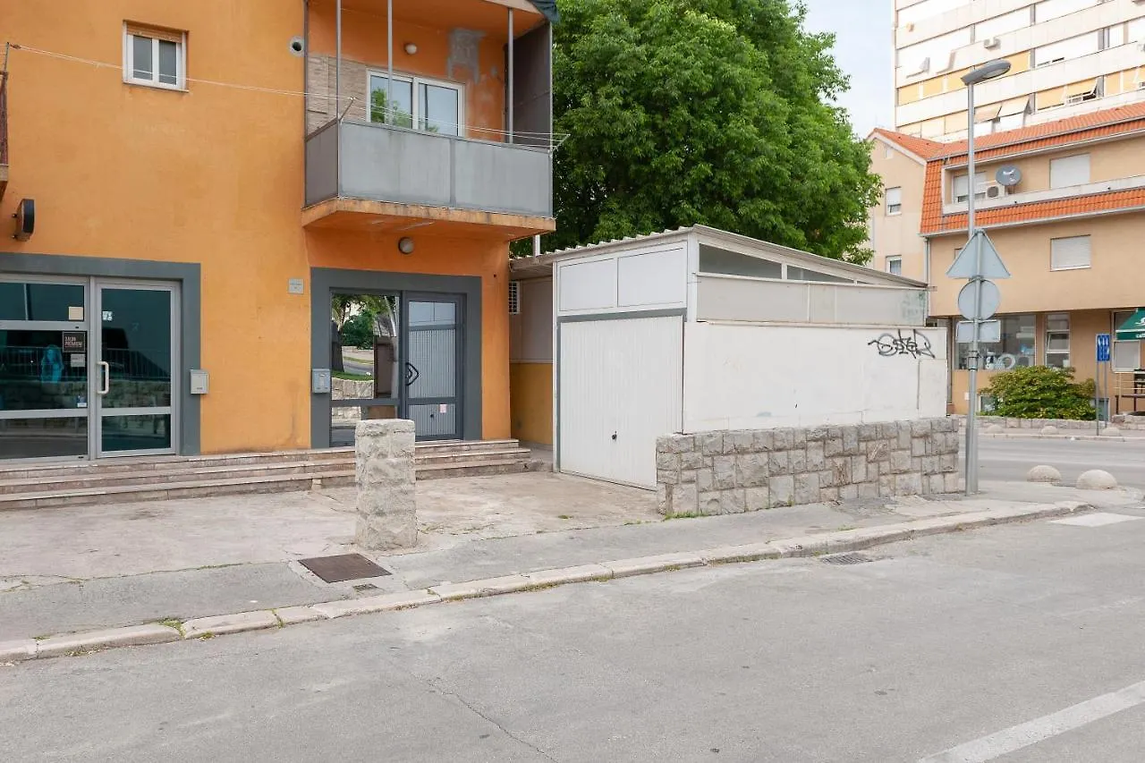 Studio Apartment Sesula Split